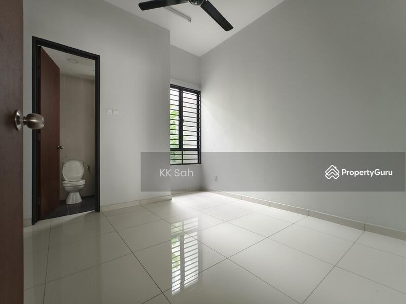 Untuk Dijual - (FACING OPEN 22x75 GOOD CONDITION) TAMAN KAJANG EAST
